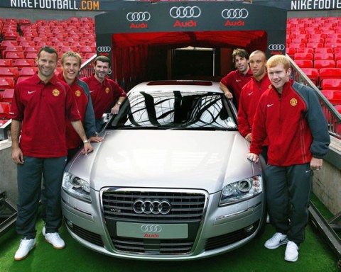 blog_audi_a4_and_manchester_united_players2.jpg
